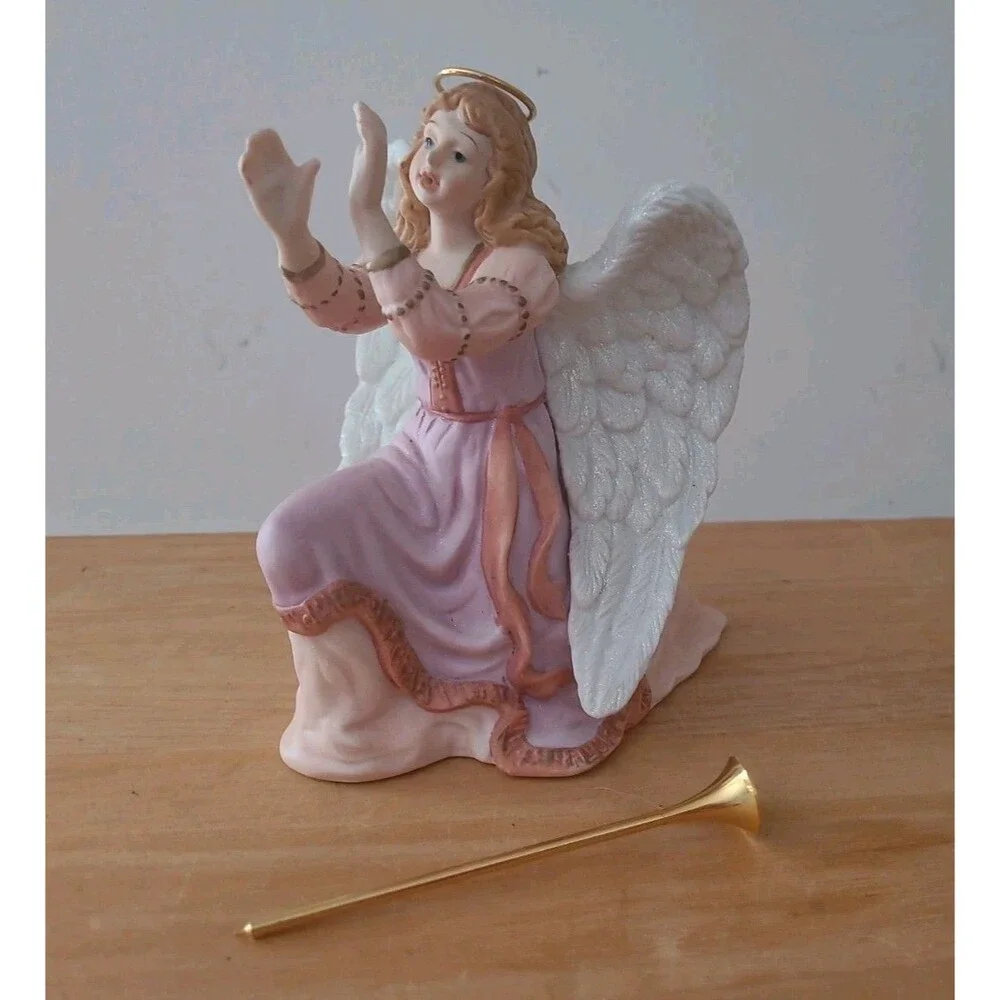Kirkland Christmas Nativity Kneeling Angel Trumpet 1990 Vintage Replacement 2 Pc